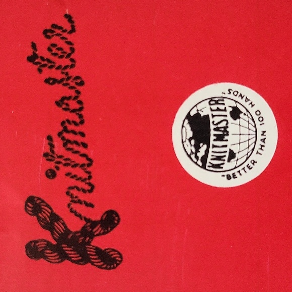 Knitmaster Twin Set Pattern For The Larger Woman - Picture 7 of 10